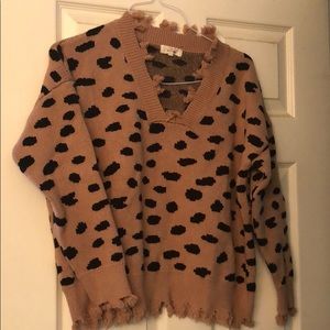 Spotted long sleeve pullover sweater